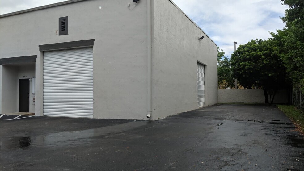 More Photos Of 14315 SW 139th Ct, Miami Warehouse For Lease