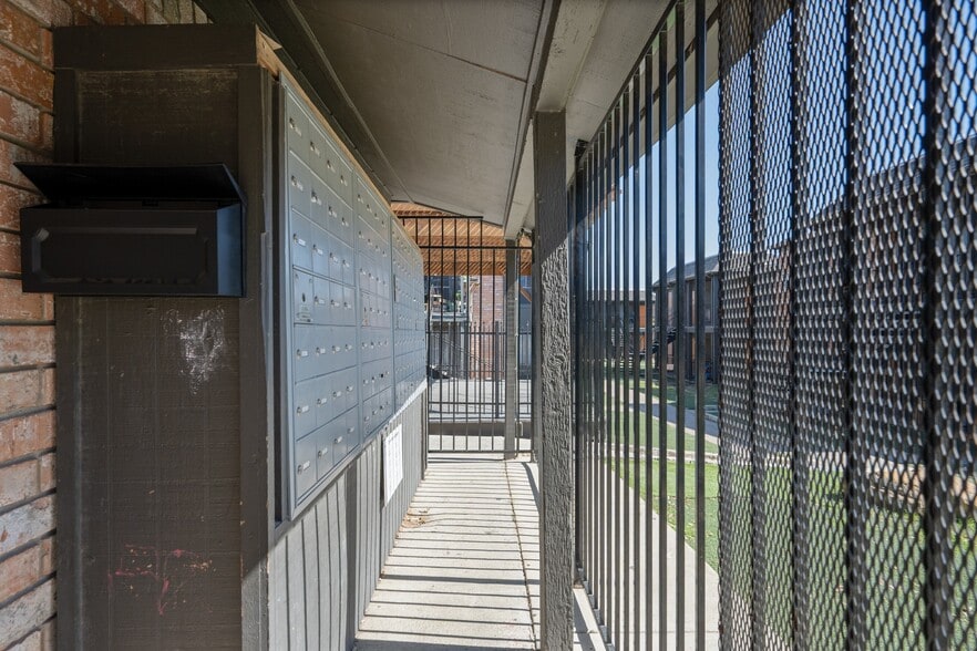 More Photos Of 1007 E Rundberg Ln, Austin Apartments For Sale