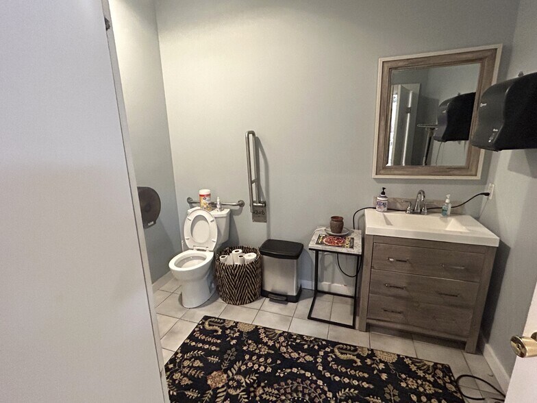 More Photos Of 594 Main Ave, Norwalk Freestanding For Sale