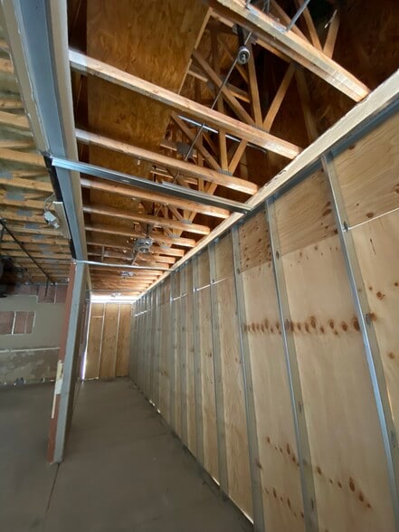 More Photos Of 4280-4302 E Indian School Rd, Phoenix Unknown For Lease