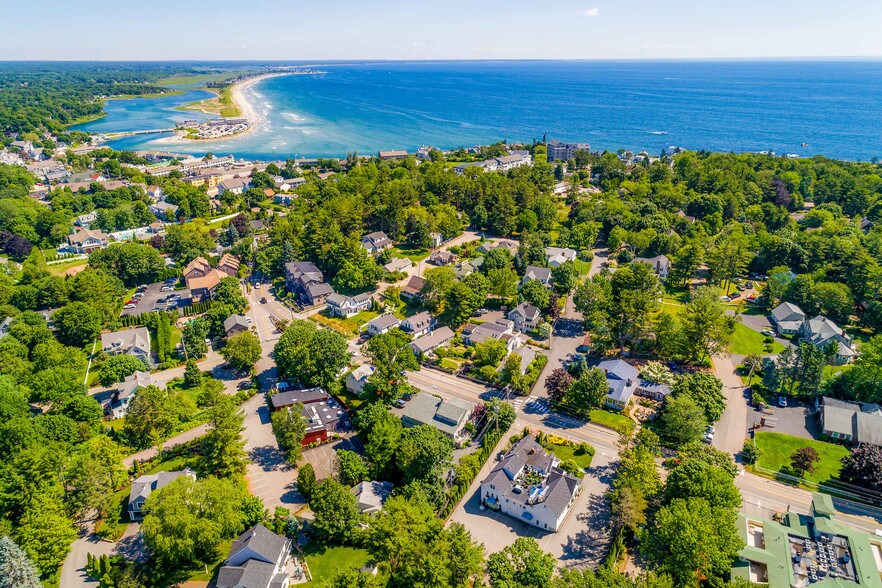 More Photos Of 262 Shore Rd, Ogunquit Restaurant For Sale