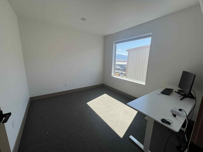 More Photos Of 3746 N Higley Rd, Ogden Showroom For Lease