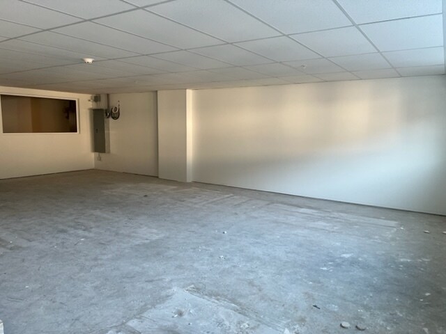 More Photos Of 38033-38041 2 Av, Squamish Office Residential For Lease