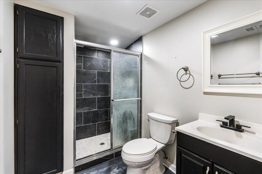 More Photos Of 2505 Pace Bend Rd S, Spicewood Industrial For Sale