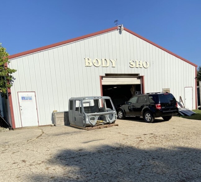 More Photos Of 8255 McHenry St, Burlington Manufacturing For Sale