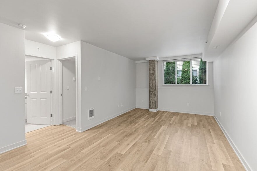 More Photos Of 11101 NE 12th St, Bellevue Apartments For Lease