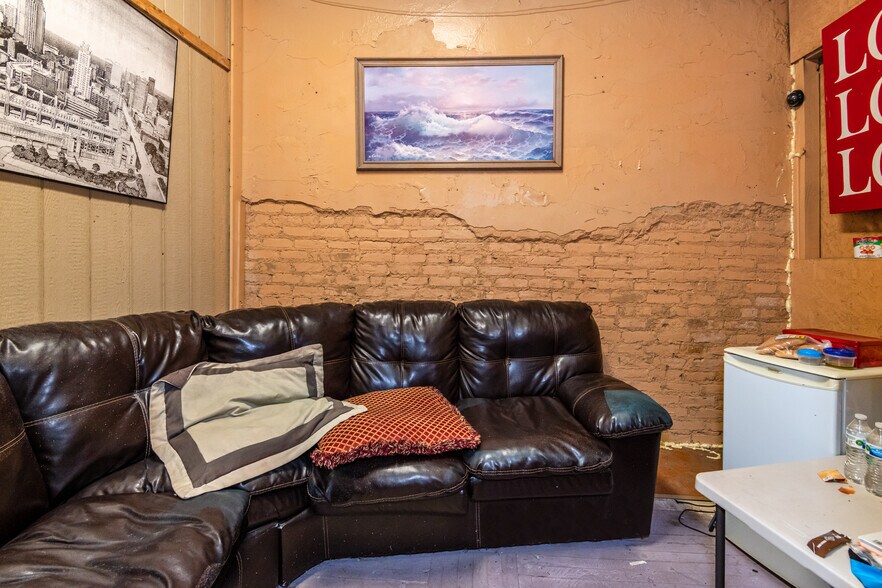 More Photos Of 534 S Smithville Rd, Dayton Storefront For Sale