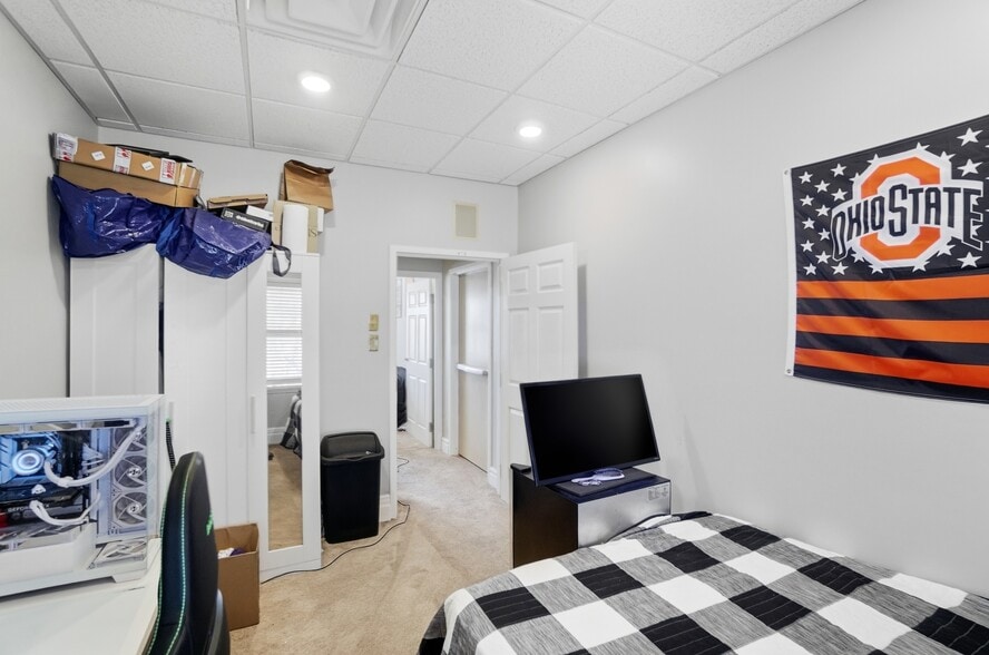 More Photos Of 2406 Auburn Ave, Cincinnati Office Residential For Sale