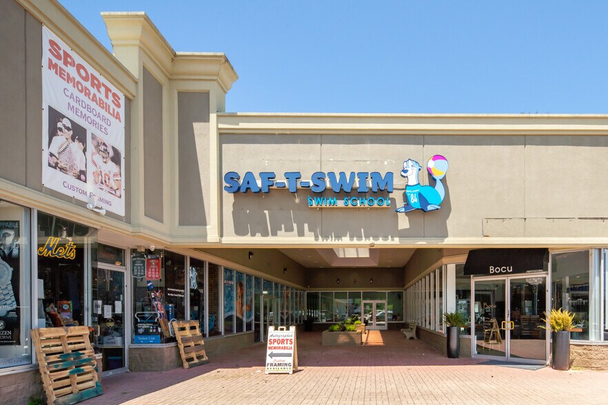 More Photos Of 6401 Jericho Tpke, Commack Restaurant For Sale