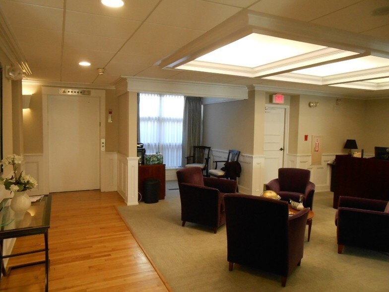 More Photos Of 17 S Presbyterian Ave, Atlantic City Office For Lease