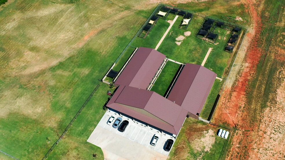 More Photos Of 39812 Hazel Dell Rd, Shawnee Veterinarian Kennel For Sale