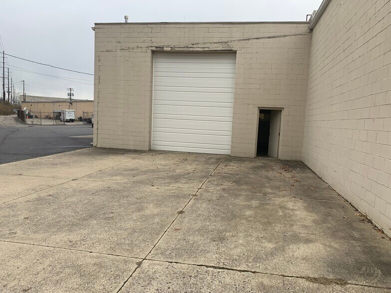 More Photos Of 532-533 Codell Dr, Lexington Warehouse For Lease
