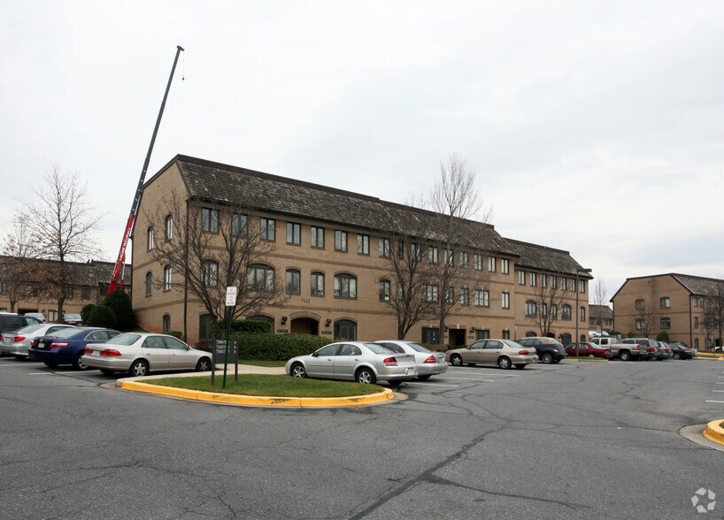 Primary Photo Of 7221-7231 Hanover Pky, Greenbelt Medical For Sale