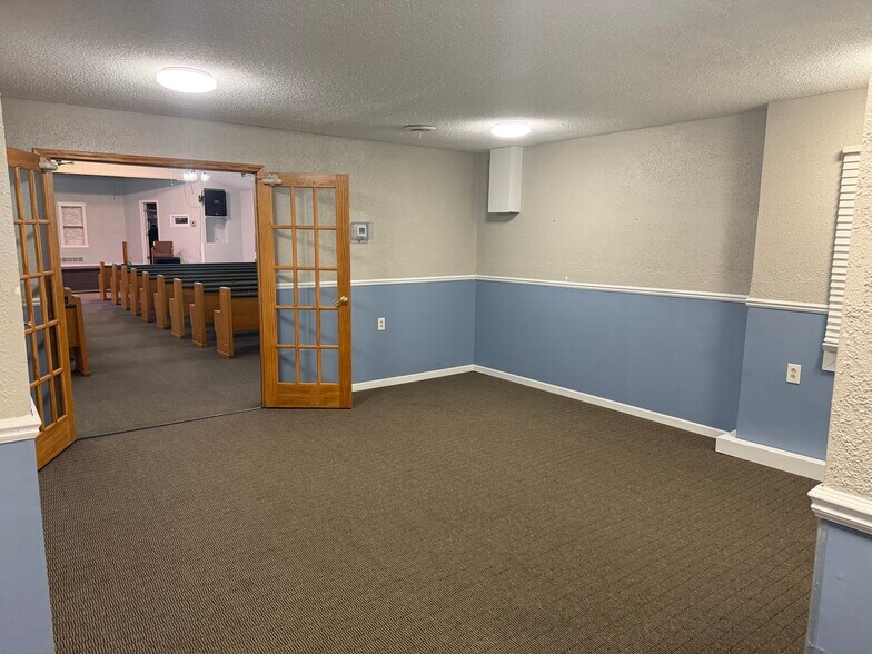 More Photos Of 11233 Lagrange Rd, Elyria Specialty For Sale