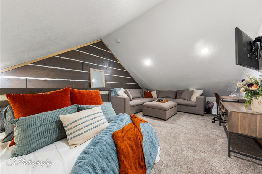 Primary Photo Of 4365 E Mountain View Dr, Kanab Light Distribution For Sale