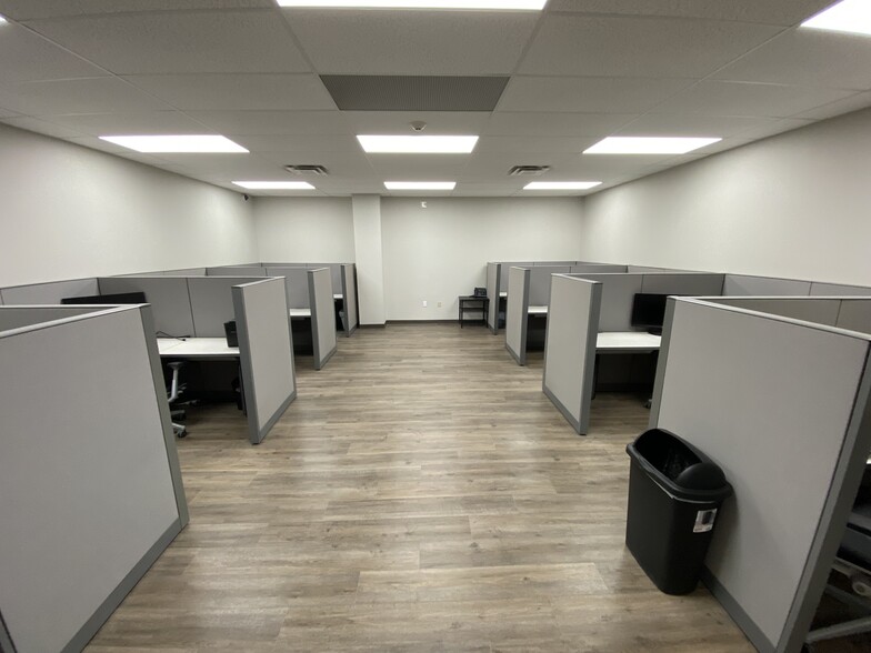 More Photos Of 2345 Southwest Blvd, Grove City Warehouse For Lease