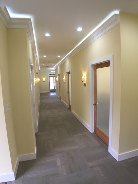 More Photos Of 677 Craig Rd, Creve Coeur Office For Lease