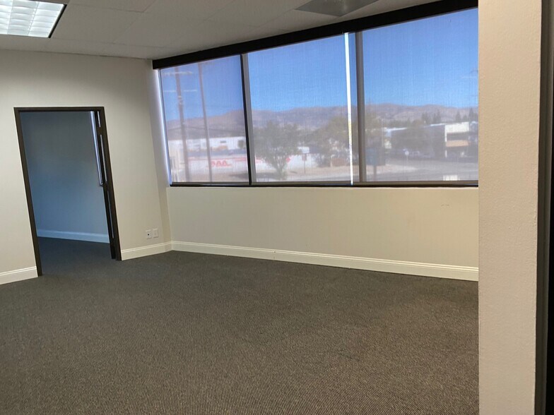 More Photos Of 9040 Topanga Canyon Blvd, West Hills Loft Creative Space For Lease