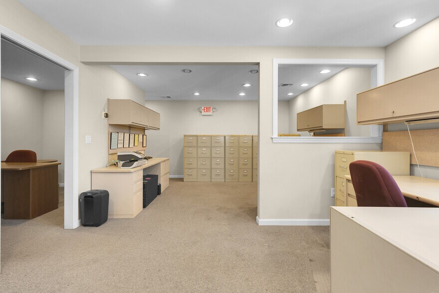 More Photos Of 42 Neal Ct, Plainville Warehouse For Sale