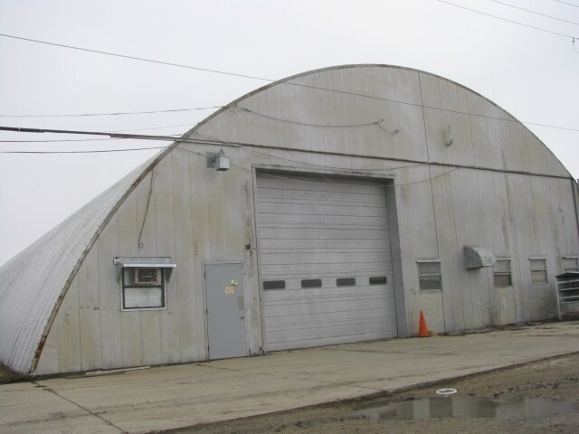 More Photos Of 11N024 Rippburger Rd, Plato Center Manufacturing For Lease