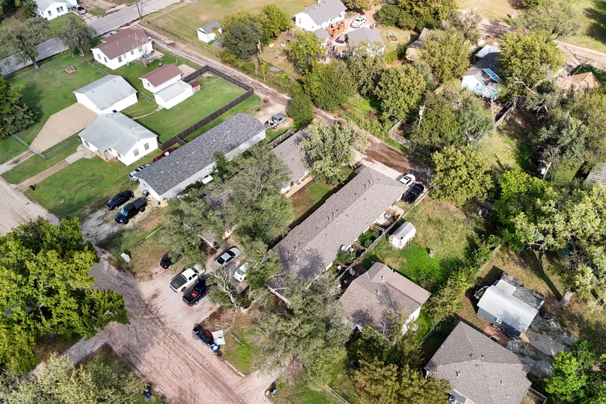 More Photos Of 1322 S Vine St, Wichita Apartments For Sale