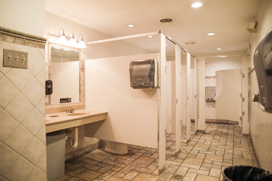 More Photos Of 4476 Business 220, Bedford Restaurant For Sale