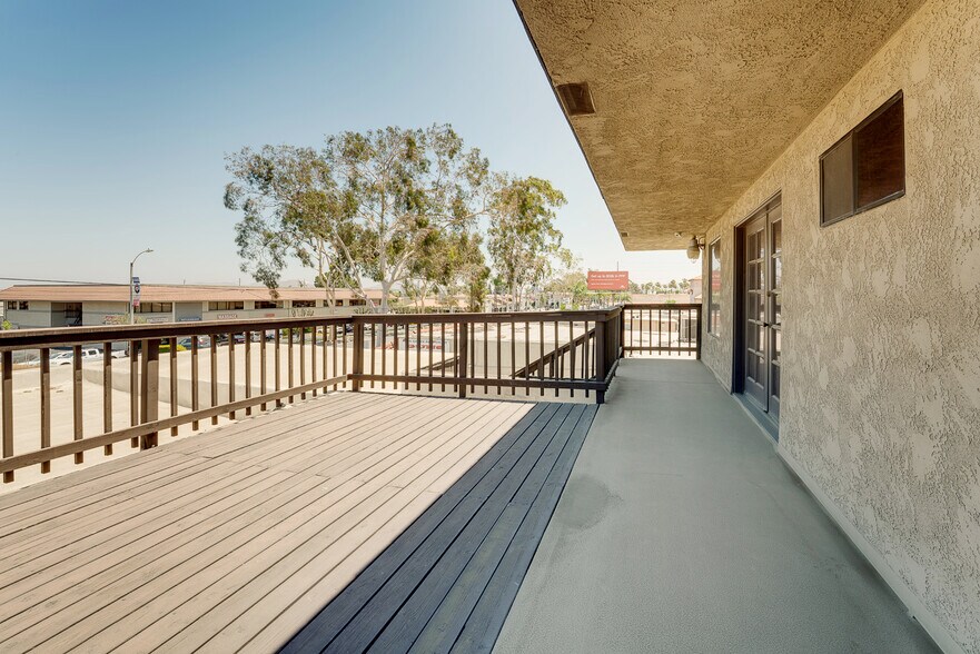 More Photos Of 1344 W 6th St, Corona Office For Sale