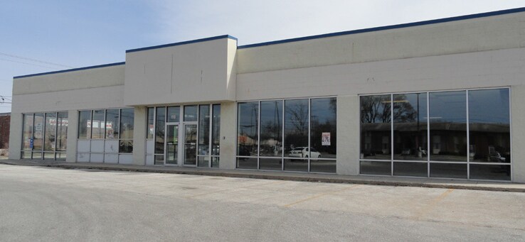 More Photos Of 115 W Hively Ave, Elkhart Freestanding For Lease