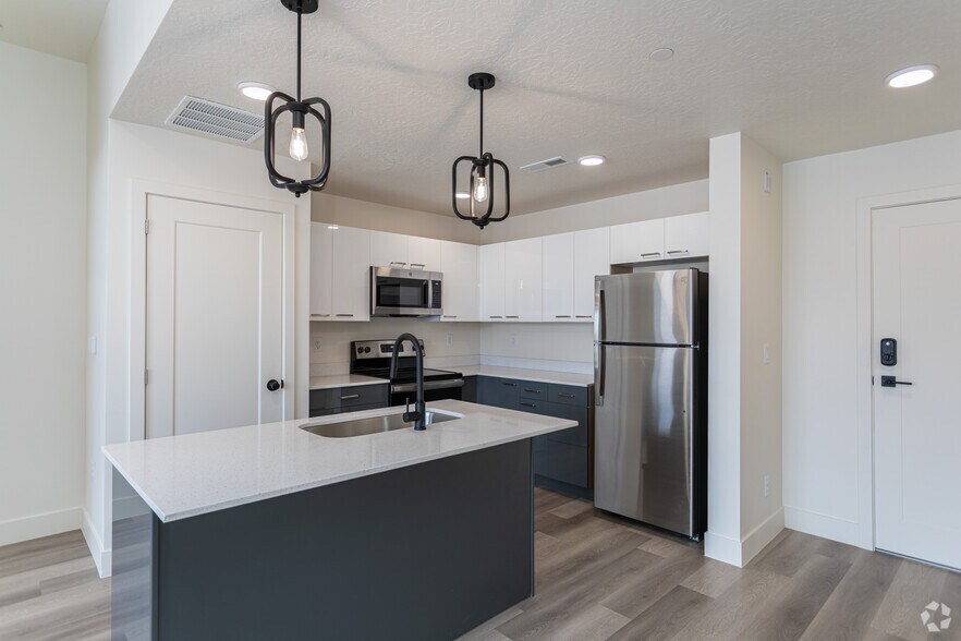 More Photos Of 655 S 1200 W, Springville Apartments For Lease