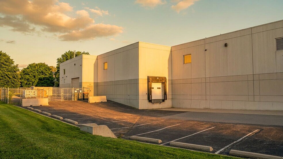 More Photos Of 1797 Boxelder St, Louisville Manufacturing For Lease
