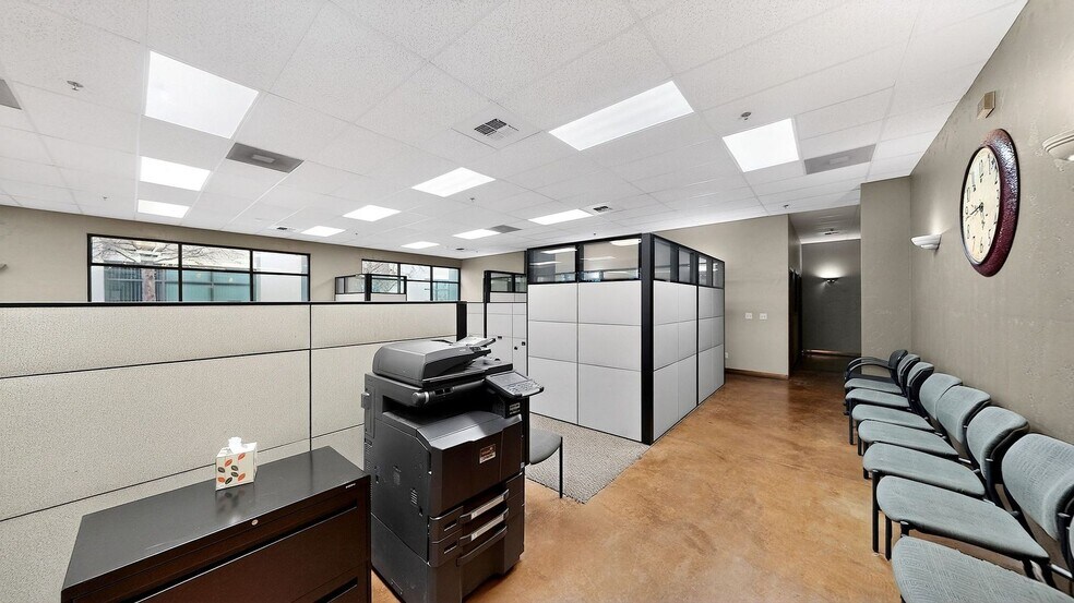 More Photos Of 1510 W Kettleman Ln, Lodi Office For Sale