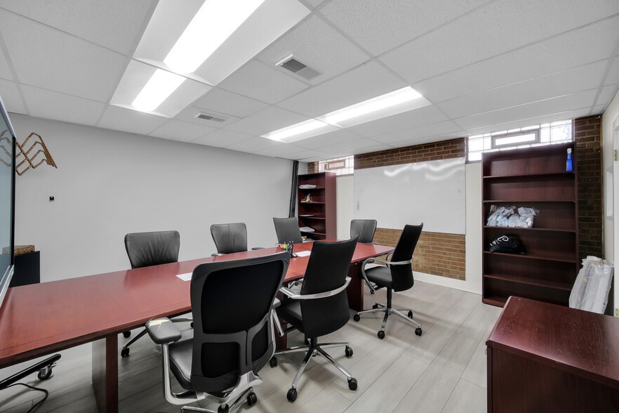 More Photos Of 3909 W Fullerton Ave, Chicago Medical For Sale