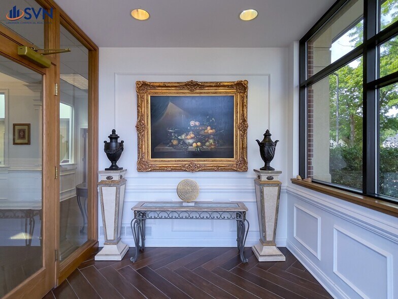 More Photos Of 415 S Main St, Elburn General Retail For Sale