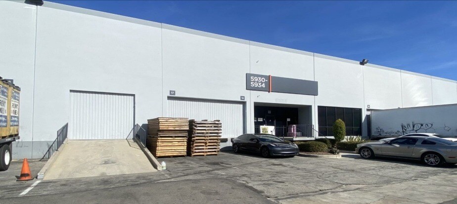 More Photos Of 5900 E Slauson Ave, Commerce Distribution For Lease