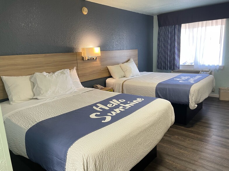 More Photos Of 1901 E 1st St, Pratt Hotel For Sale