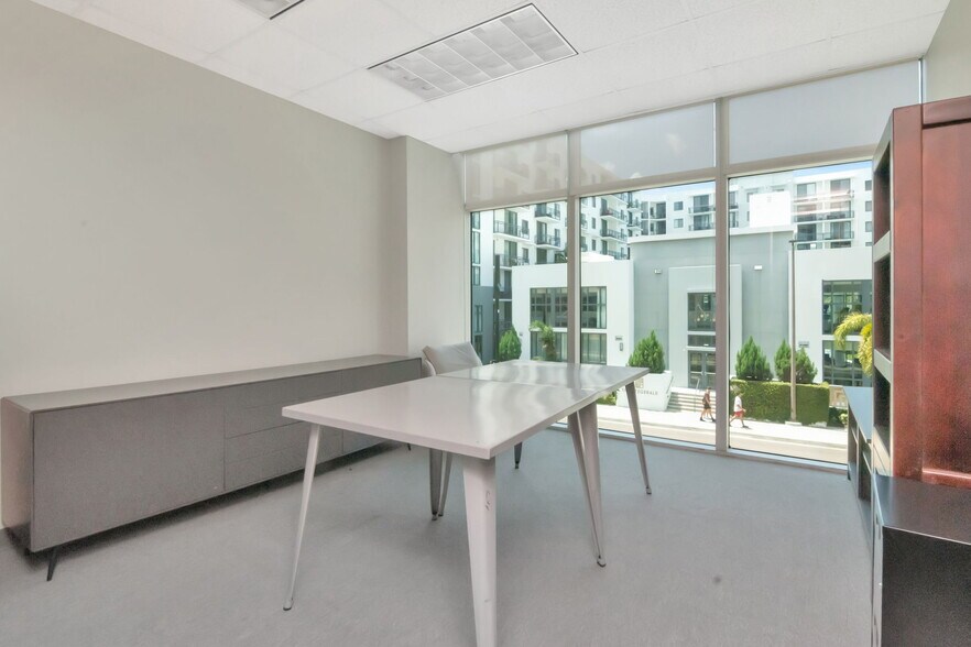 More Photos Of 1208 E Kennedy Blvd, Tampa Apartments For Sale