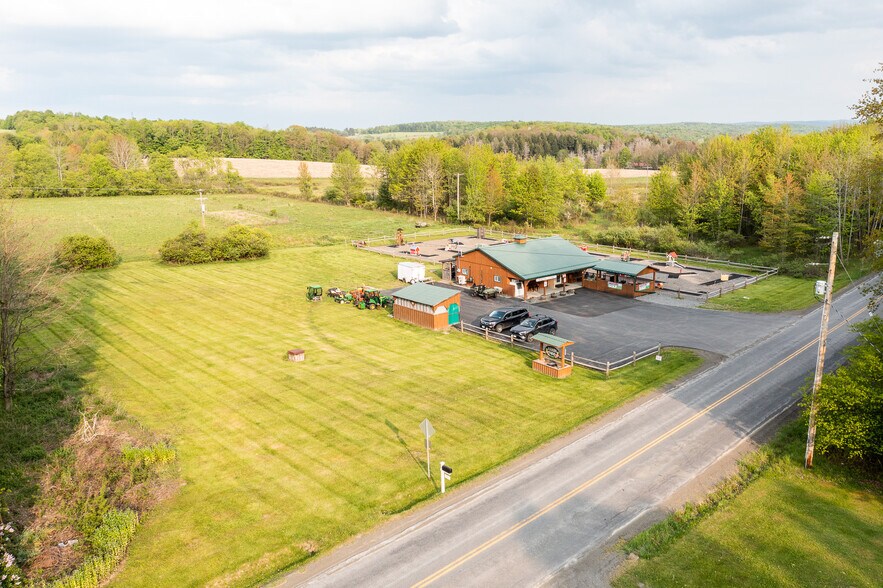 More Photos Of 1364 County Highway 12 rd, Mount Vision Storefront For Sale