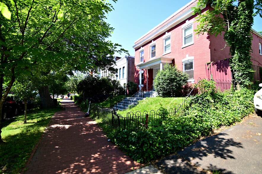 More Photos Of 513-519 12th St SE, Washington Apartments For Sale