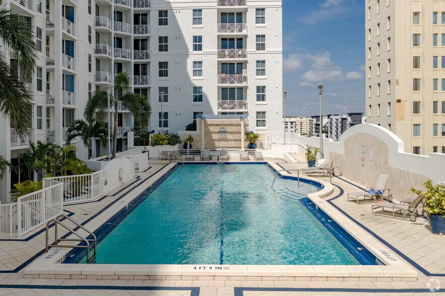 More Photos Of 212 S Olive Ave, West Palm Beach Apartments For Sale