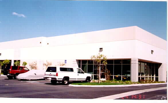More Photos Of 27166 Burbank, Foothill Ranch Warehouse For Sale