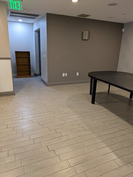 More Photos Of 5426 Crafts St, New Port Richey Office For Lease