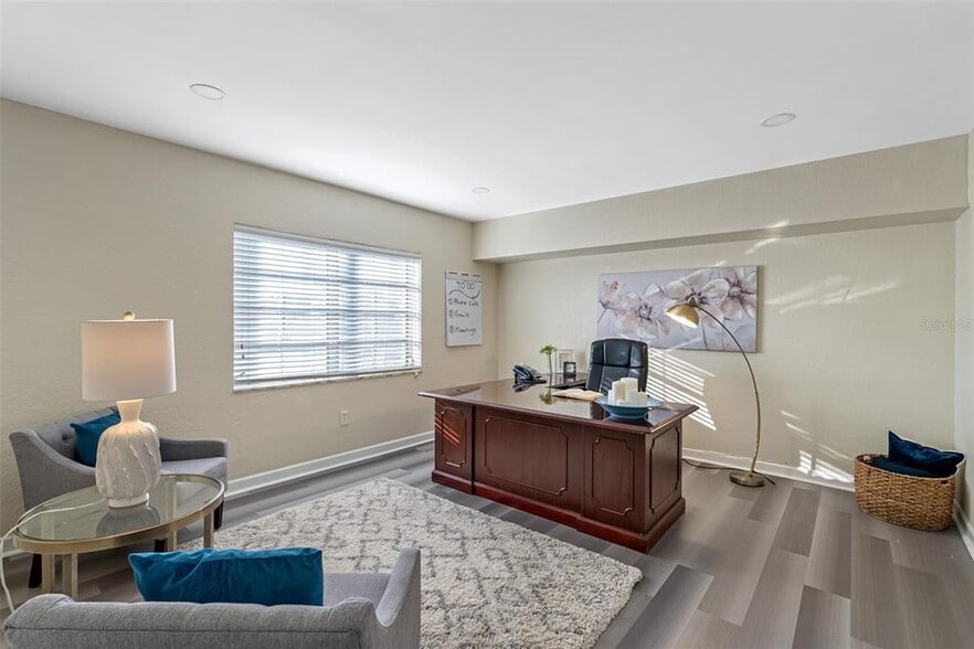 More Photos Of 1275 Cleveland St, Clearwater Medical For Lease