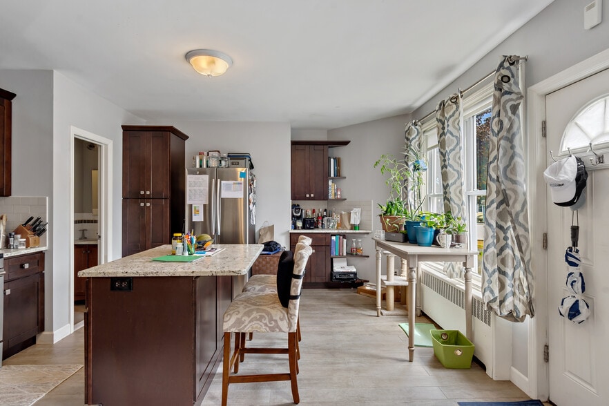 More Photos Of 180 Madison Ave, Port Chester Office For Sale