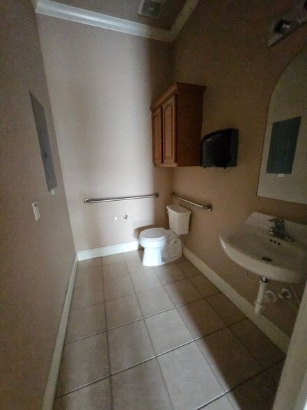 More Photos Of 1804 Snake River Rd, Katy Medical For Sale