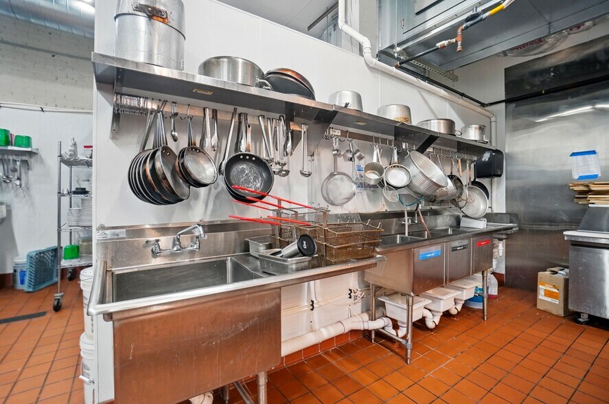 More Photos Of 109 N Hayne St, Monroe Apartments For Sale