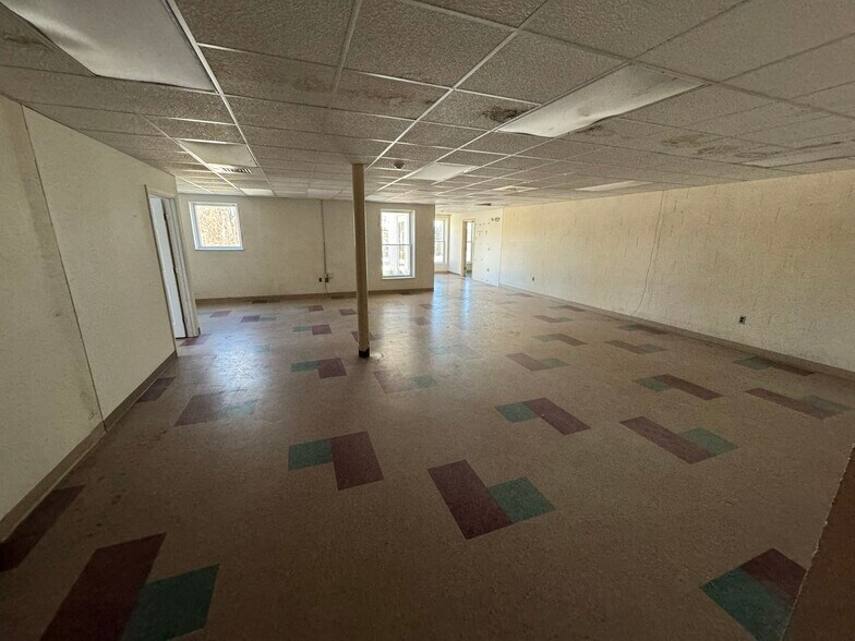 More Photos Of 10 Pethaven Ln, Augusta Veterinarian Kennel For Sale