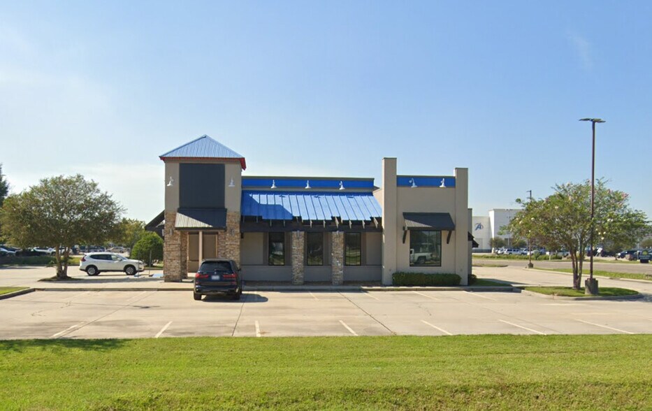 Primary Photo Of 632 N Canal Blvd, Thibodaux Restaurant For Lease