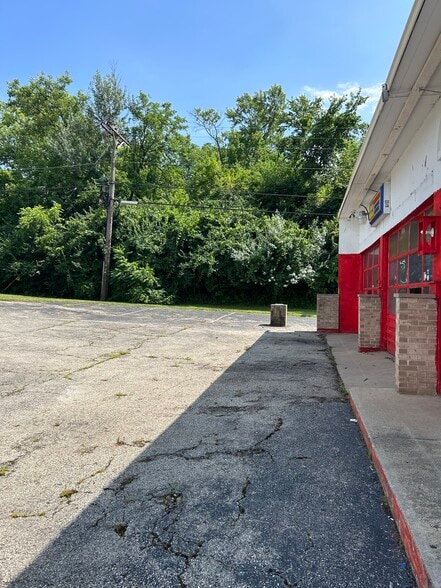 More Photos Of 501 E Trotwood Blvd, Trotwood Auto Repair For Sale