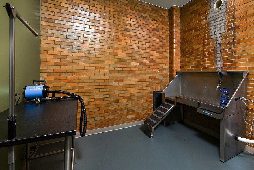 More Photos Of 99 W Saint Clair Ave, Cleveland Apartments For Lease