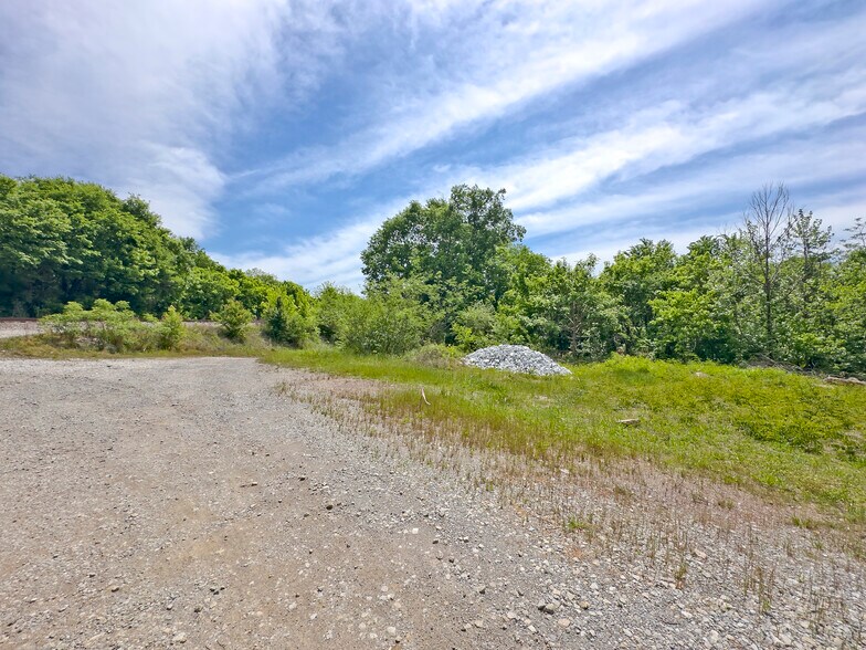More Photos Of 650 Black Creek Rd, Fultondale Land For Lease